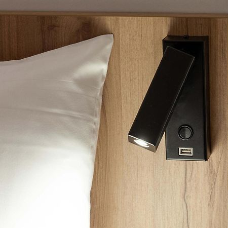 ไอบิส บัดเจ็ต ตูลูส ซิตี้ เดอ เลสปาซ 1 Hotel ภายนอก รูปภาพ